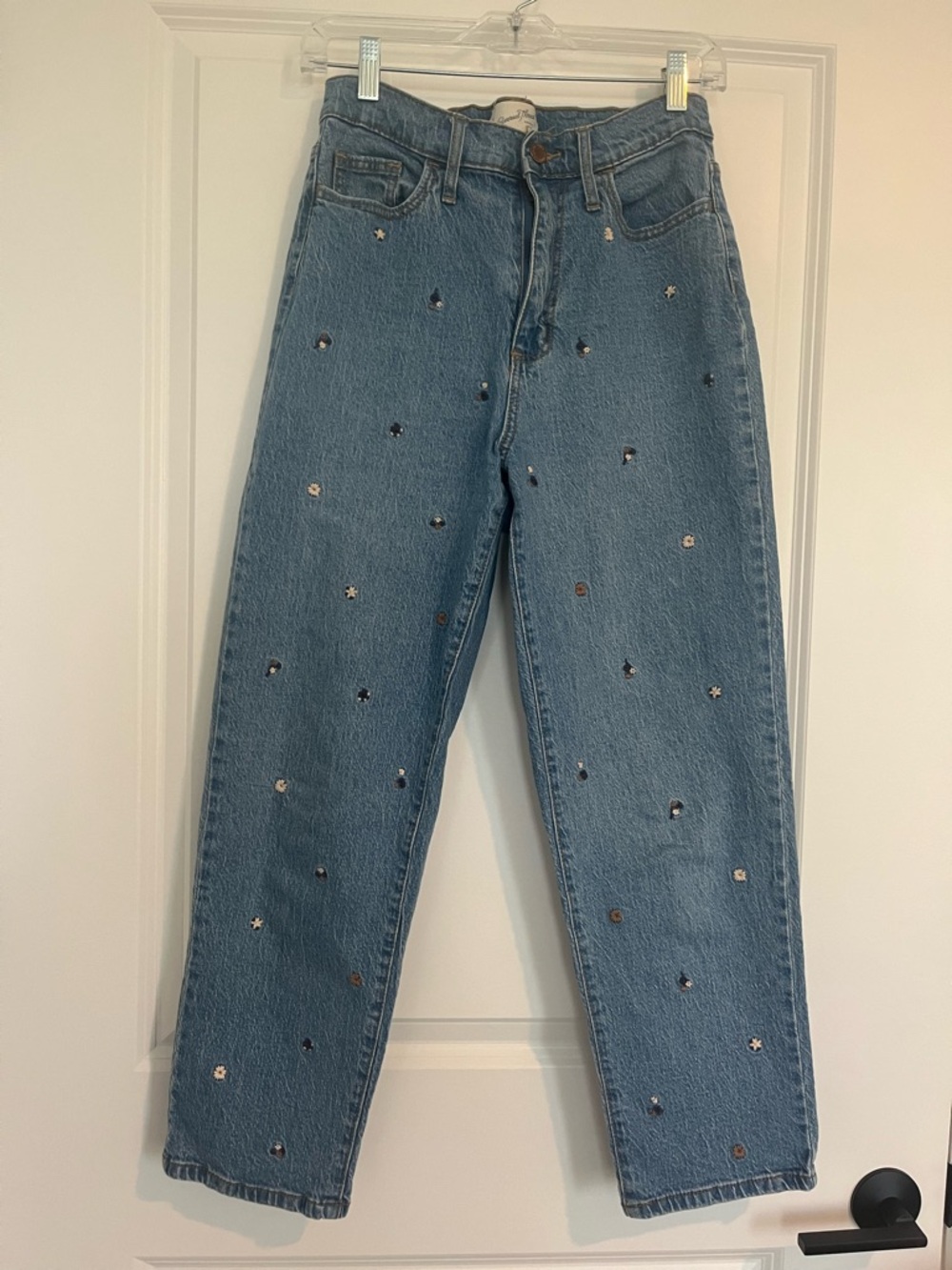 Embroidered Women’s Jeans 6/28R
